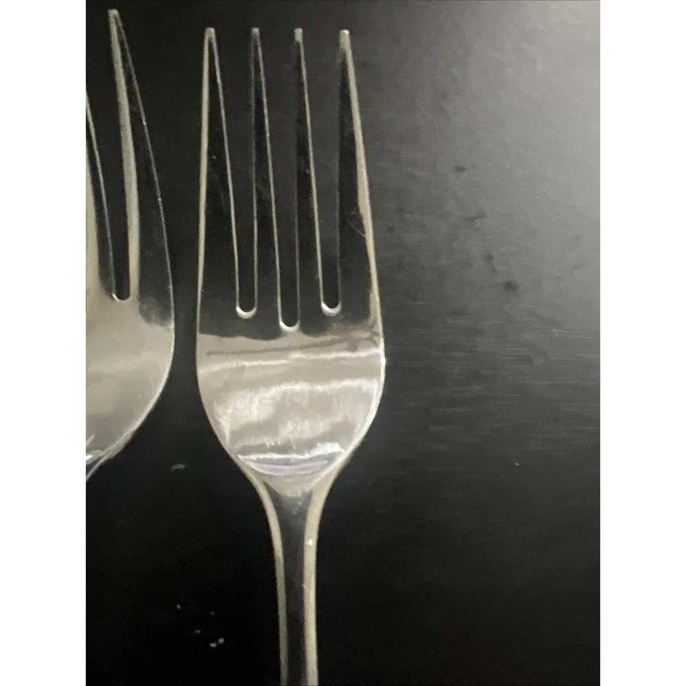 Rogers Stanley Roberts Allison-Korea (5)Salad Forks  Stainless Steel 6 1/2